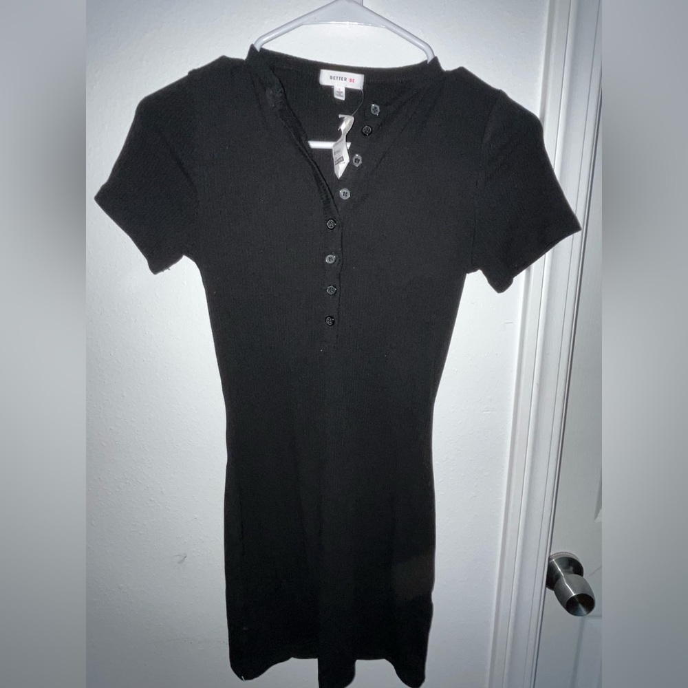 NWT SHORT SLEEVE BUTTON UP DRESS